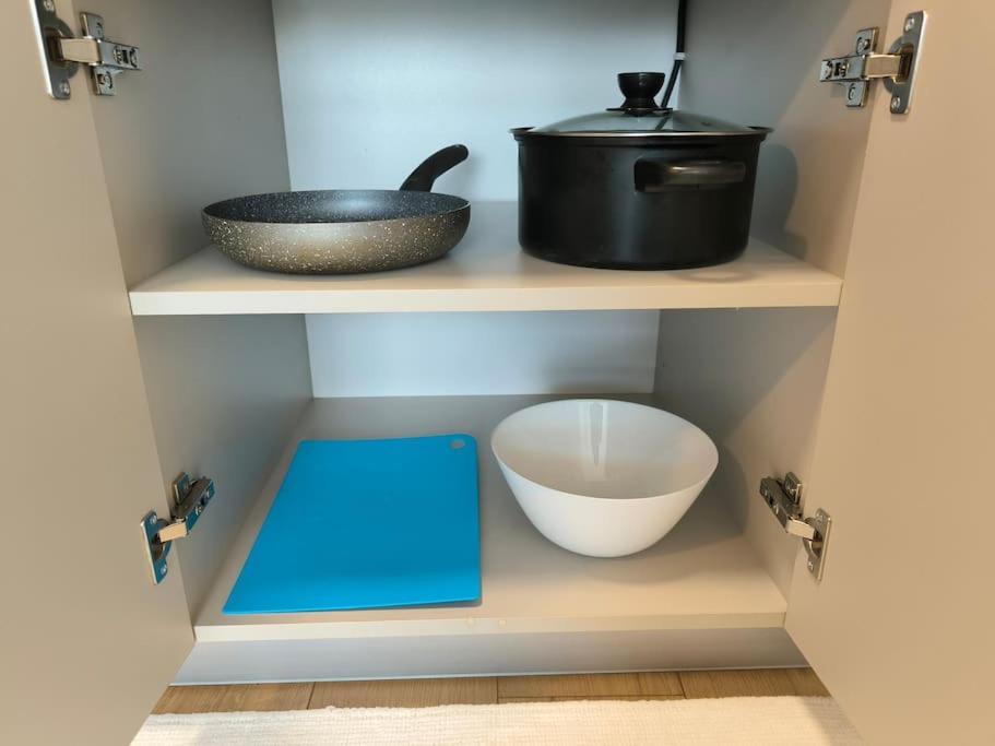 Appartamento Spacious And Modern Apt, 6 Guests, Station, Self Check-in
