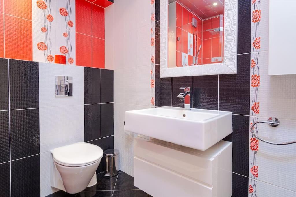 Spacious And Modern Apt, 6 Guests, Station, Self Check-in Appartamento Sofia