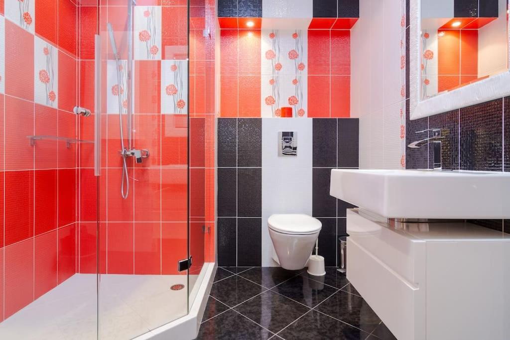 Spacious And Modern Apt, 6 Guests, Station, Self Check-in * Sofia
